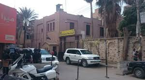 قرار عاجل من النيابة بإخلاء سبيل رجل الأعمال المتهم بحيازة تماثيل مقلدة بالغربية