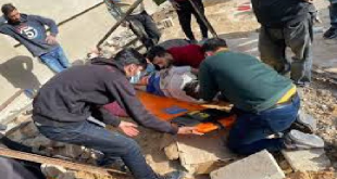 إصابة عاملين سقطا من سقالة خشبية خلال عملهما بعمارة بطنطا