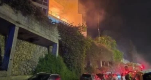 النيران تلتهم أسرة داخل مسجد بالأردن.. 6 أطفال ضحايا من عائلة واحد