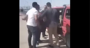 سائق ميكروباص يعتدي على سيدة بالضرب والسب على طريق إسكندرية
