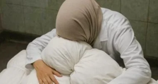 استشهاد زوج الطبيبة آلاء النجار المفجوعة بفقد أبنائها التسعة في قصف للاحتلال