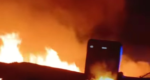 السيطرة على حريق مخازن لبيع السيراميك بمؤسسة الزكاة