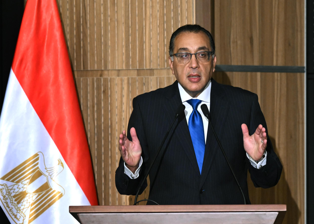 الحكومة تعلن المواعيد الرسمية لغلق المحلات و المولات