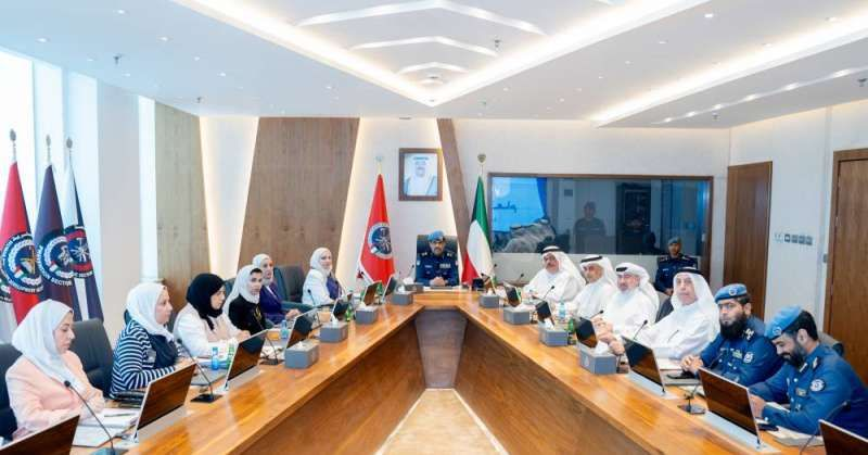وزير الصحة يناقش الموقف التنفيذي لتحويل التأمين الصحي إلي النظام الرقمي