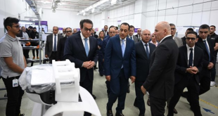 مدبولي يتفقد مصنع لانتاج أجهزة السونار في أكتوبر.. منذ قليل