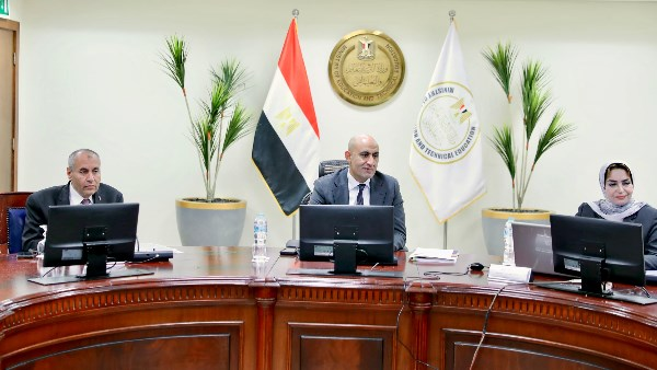 قرار عاجل من وزير التعليم بعد الأحداث الإقليمية والدولية الأخيرة .. تفاصيل