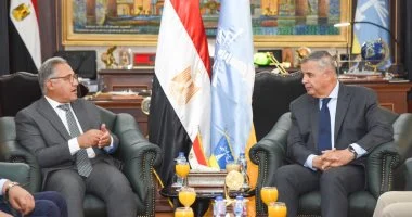 “محلية النواب” تطالب بحلول لمشكلة المباني الآيلة للسقوط بالإسكندرية