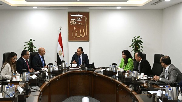 الحكومة: تطوير 94 منهجًا لجميع المراحل التعليمية و الاستعانة بكبار الأكاديميين لمراجعة المناهج