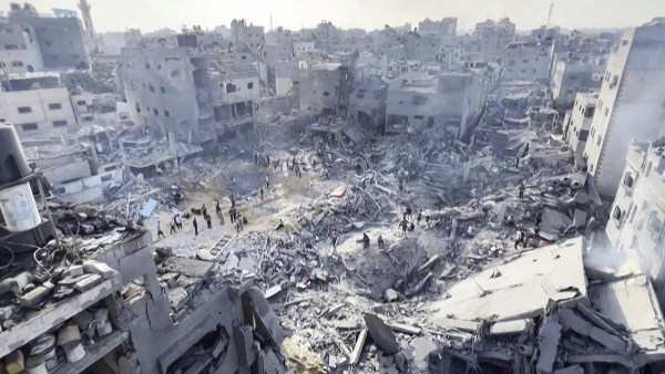 أكثر من 61 ألف شهيد في غزة.. والاحتلال يخطط لاحتلال المدينة بالكامل