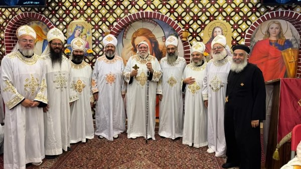 في عيد شفيع الكنيسة.. قداس وزيارة افتقاد الأنبا أكليمندس لكنيسة العذراء والأنبا كاراس