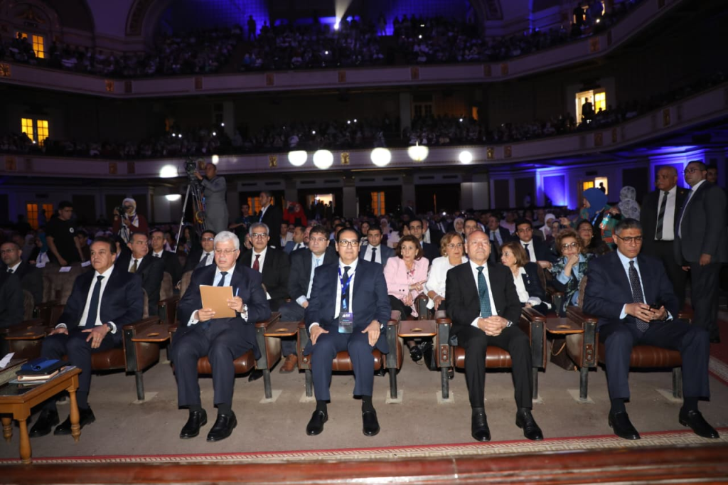 تحتوي هذه الصورة على سمة alt فارغة؛ اسم الملف هو eyonelmagles.media-image-image-427-1024x682.png