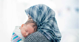 سبعة أسئلة هامة لكل أم.. أحمد زكي مخاطب الأمهات