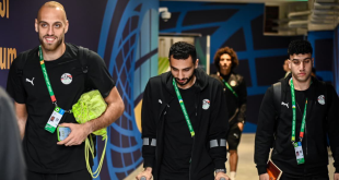 إصابة كريم فؤاد لا تمنعه من دعم زملائه قبل قمة لوسيل