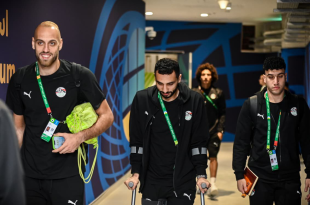 إصابة كريم فؤاد لا تمنعه من دعم زملائه قبل قمة لوسيل