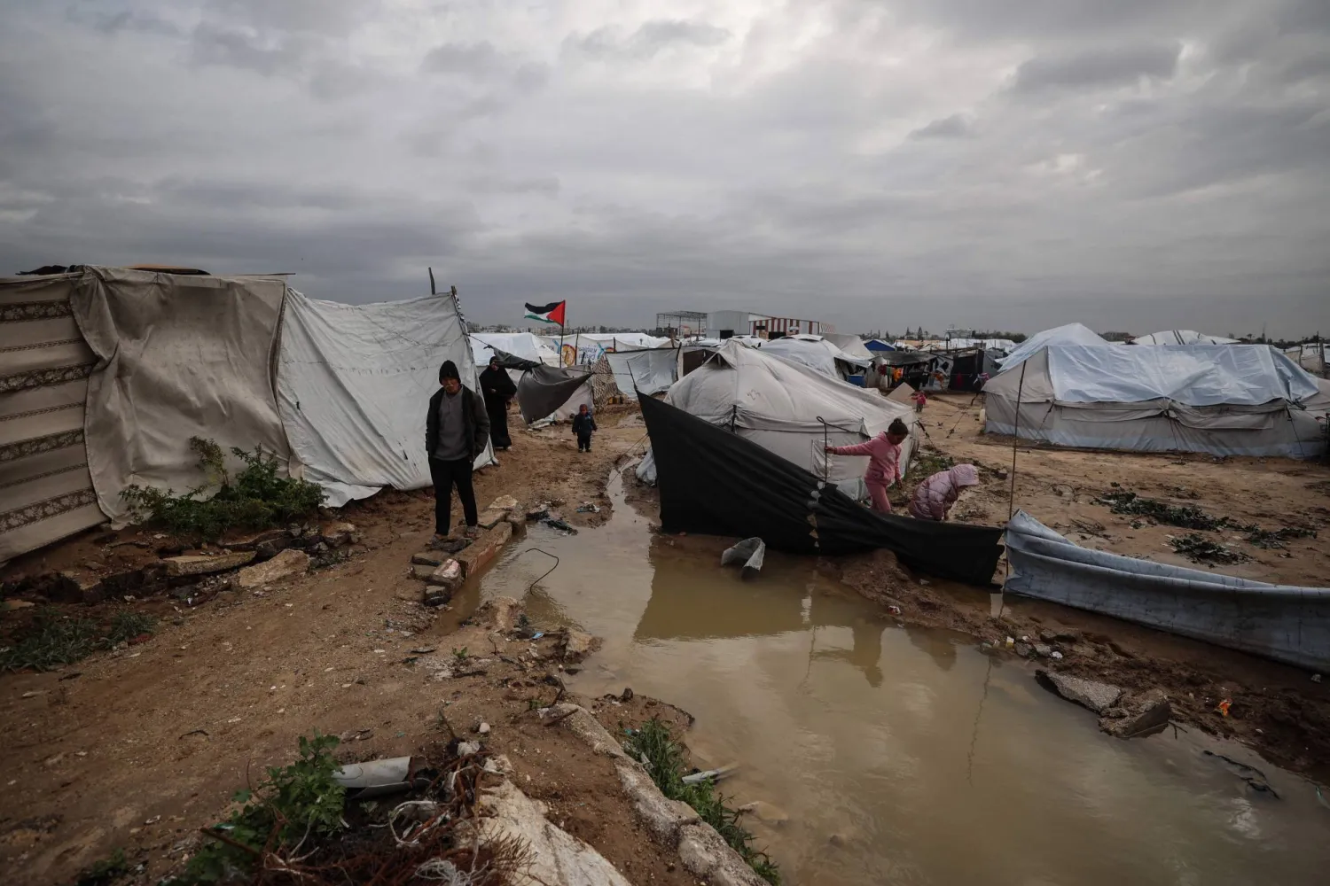 قلق دولي متصاعد من غزة: ثلث المرافق الصحية مهدد بالإغلاق