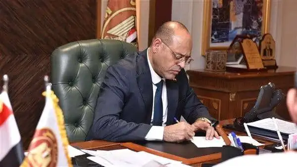 شوف هتقبض كام.. وزير العمل يعلن عن صرف منحة «عيد الميلاد» للعمالة غير المنتظمة
