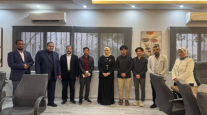 شيخ الأزهر يواسي أسرة الطالب الإندونيسي .. لفتة إنسانية تعكس ما يحمله الأزهر من رعاية لطلابه الوافدين