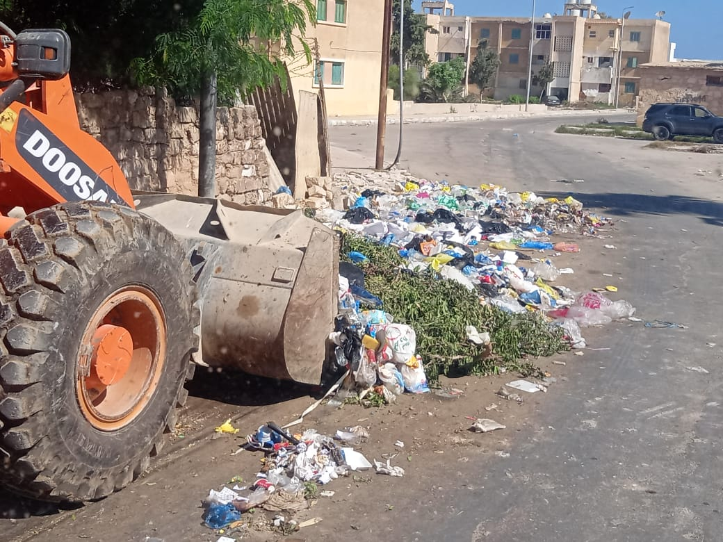 محافظة سوهاج تحث علي تحسين كفاءة منظومة النظافة العامة والبيئة الصحية النظيفة