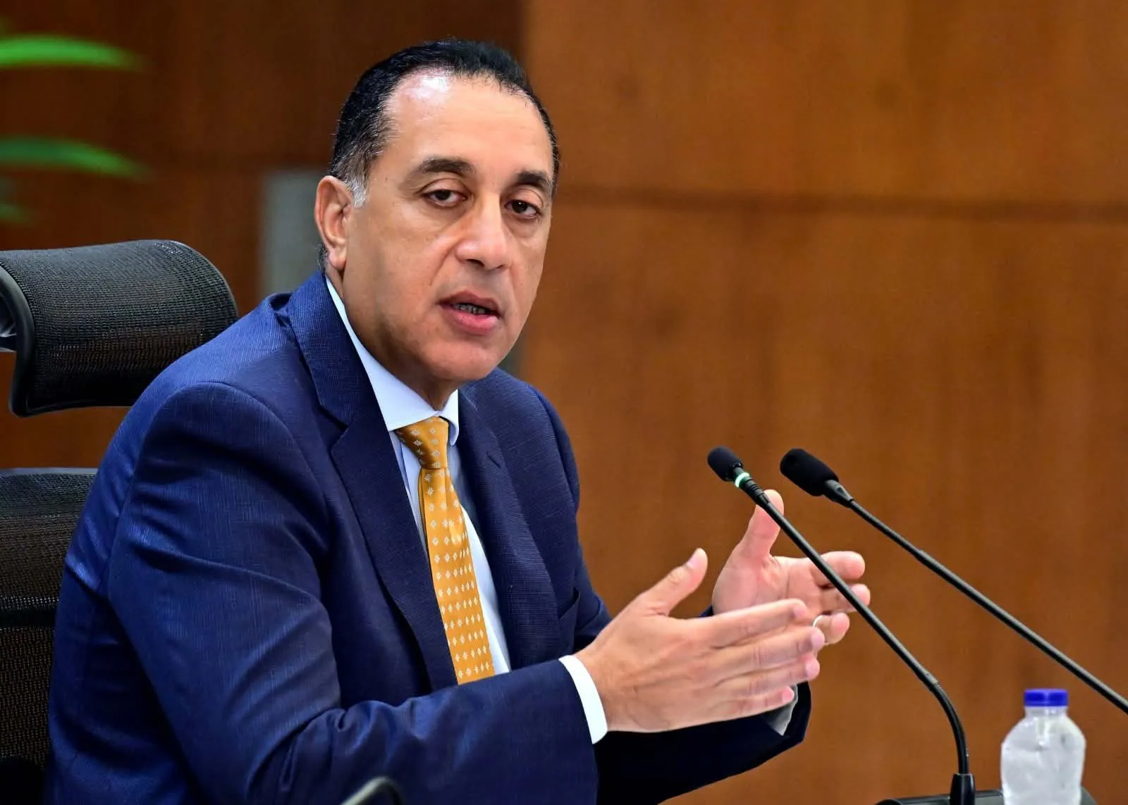 رئيس مجلس الوزراء يبدأ في تطبيق الحزمة الإجتماعية حتي نهاية العام الحالي بتكلفة وصلت 40 مليار جنية