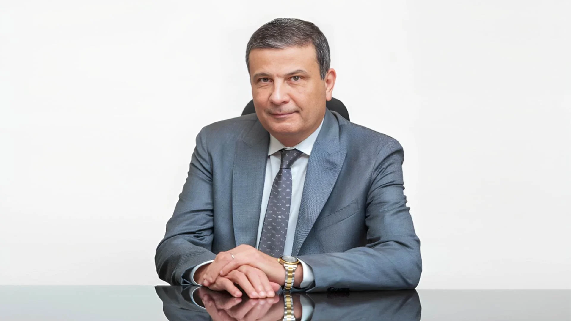 وزير الزراعة يتبني استراتيجية حديثة داخل الوزارة تضع “الكفاءة” كمعيار أوحد وأساسي لتقييم أداء العاملين