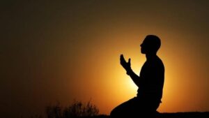 حين أحبَّ القلبُ .. فاقترب من الله (أحمديات)