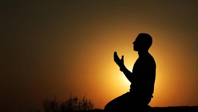 حين أحبَّ القلبُ .. فاقترب من الله (أحمديات)