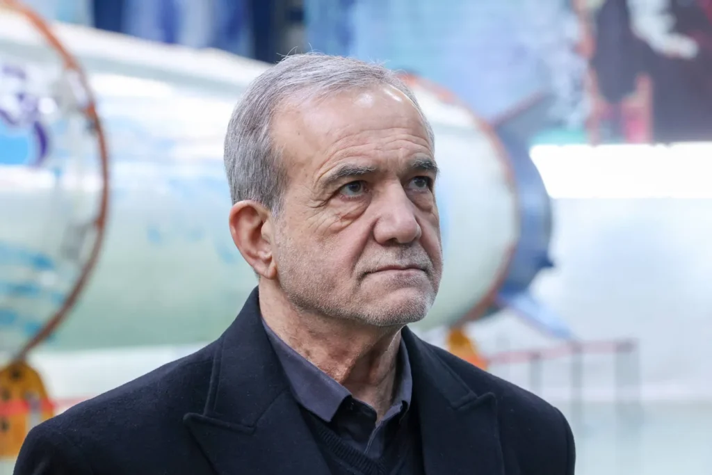 بزشكيان ينتقد أوروبا ويحمل واشنطن مسؤولية التوتر في هرمز