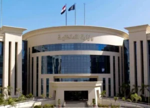 في أول يوم تنفيذ.. تحرير 113 مخالفة لمحلات اخترقت قرار الغلق