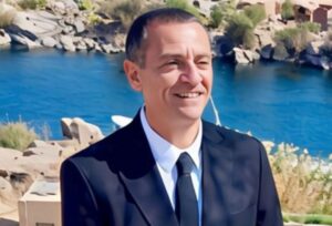 هل يطبق على المنشآت السياحية قرار الغلق في الـ 9 مساءً؟.. محافظ أسوان يحسم الجدل