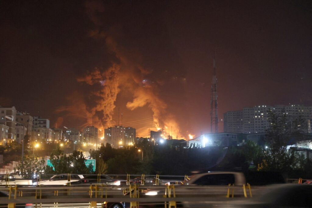 إيران لا تزال تهاجم منشآت وأهداف مهمة لأمريكا و إسرائيل