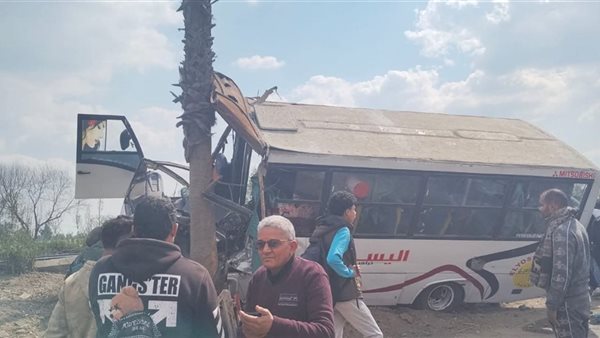 انقلاب أتوبيس على طريق طنطا المحلة  أسفر الحادث عن وفاة السائق وإصابة عدد من الطلاب