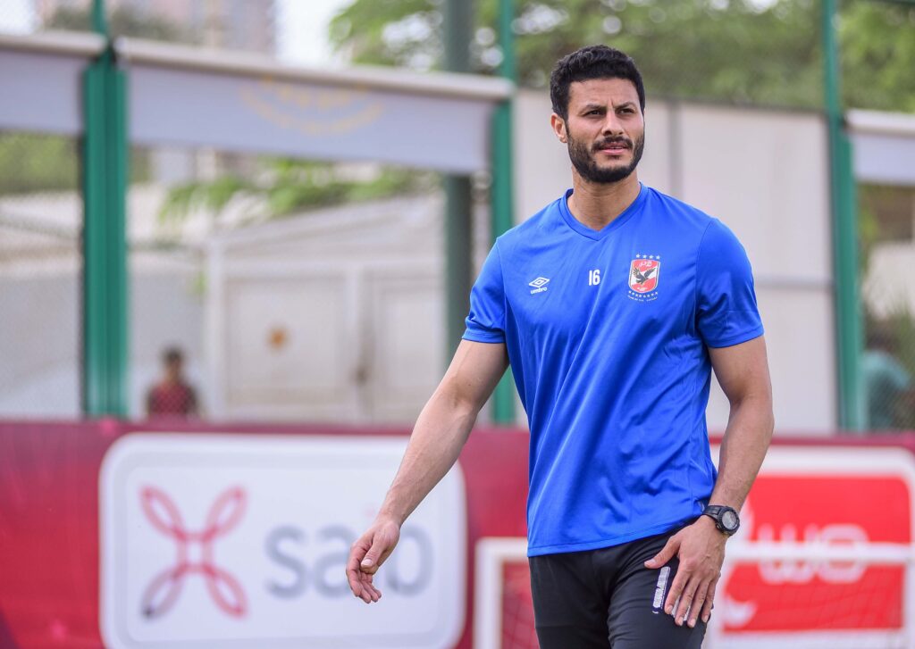 محامي الشناوي يتاخذ الإجراءات القانونية ضد سيدة تدعي زواجها منه