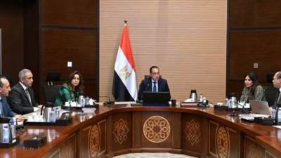 رئيس الوزراء يعقد اجتماعاً اليوم  لمتابعة الموقف التنفيذي لتشغيل وتطوير مطار العلمين الدولي