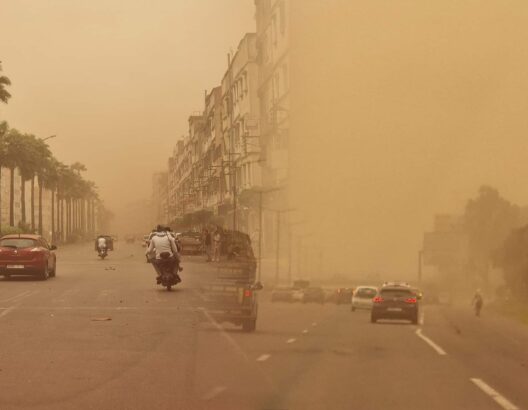 تطورات حالة الطقس اليوم الاربعاء 25/3/2026 وتحذيرات من هيئة الأرصاد بالابتعاد عن الاشجار واللوحات المعدنية