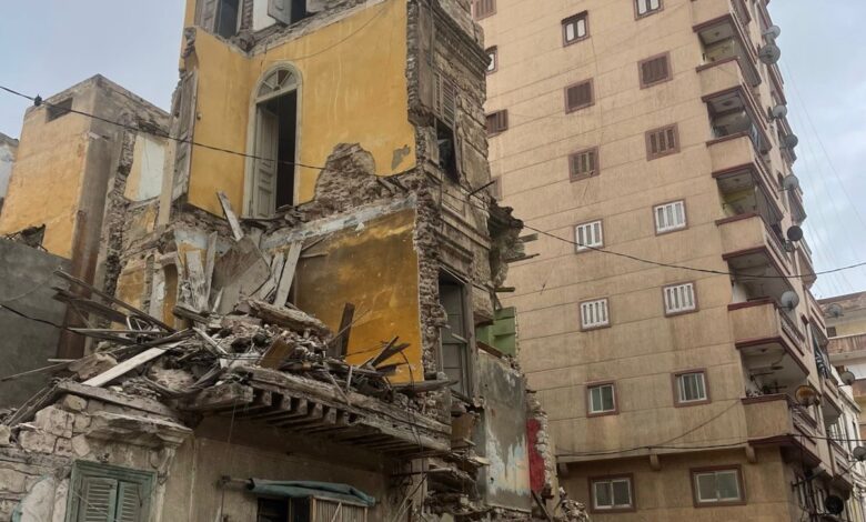 صادر له قرار هدم.. تفاصيل وفاة سيدة بسبب انهيار جزئي بالعقار الإسكندرية