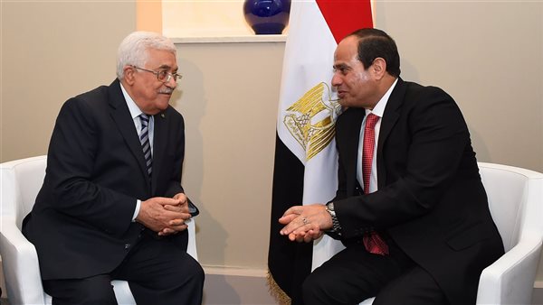 السيسي وأبو مازن يبحثان التطورات الإقليمية الجارية ويؤكدان علي ضرورة وقف التصعيد و أولوية الحل السلمي