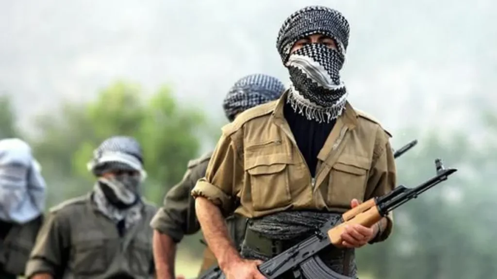 الجيش الإيراني يهدد أكراد العراق من التدخل في الحرب الجارية مؤكدًا علي ان الرد سيكون قاسيًا