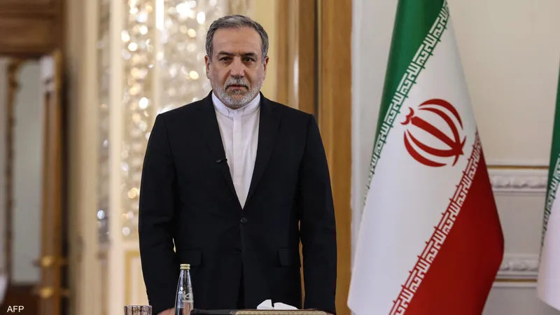 وزير الخارجية الإيراني: نحن لا نستهدف دول الجوار وانما القواعد الأمريكية.. واغتيال المرشد الأعلي جريمة لها عواقب جسيمة