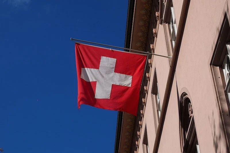 سويسرا تعلن نفسها دولة محايدة للولايات المتحدة الأمريكية ولإيران
