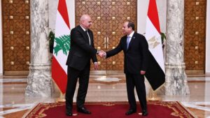 اتصالًا هاتفيًا يجمع بين السيسي ورئيس لبنان .. للتأكيد علي دعم مصر الكامل للبنان ولاستقراره وسلامة أراضيه