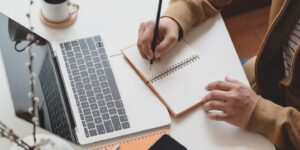 خطة الترشيد الكبرى .. حينما يصبح المنزل المقر والمستقر والسينما والمطار