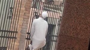 العثور على جثة سائق مشنوقًا على سور أحد المراكز الطبية في دمياط