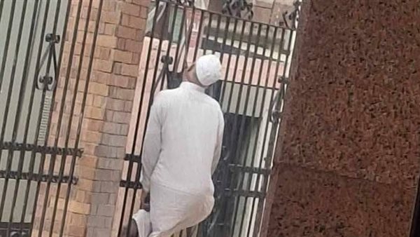 العثور على جثة سائق مشنوقًا على سور أحد المراكز الطبية في دمياط
