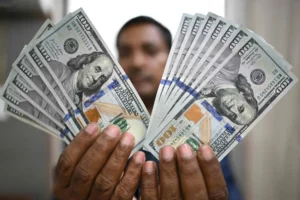 استقرار في سعر الدولار مقابل الجنيه المصري منذ أخر انخفاض شهده.. تعرف علي سعر الدولار اليوم الأحد 12/4/2026 !