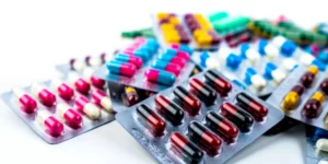 وزارة الصحة المصرية ومنظمة الصحة العالمية تحذر المواطنين من خطورة الإفراط في استخدام المضادات الحيوية