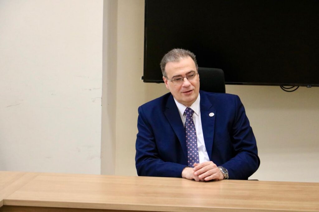 بسبب ثقة الرئيس .. رئيس الجهاز المركزي للتنظيم والإدارة يتقدم بالشكر والتقدير إلى الرئيس عبد الفتاح السيسي