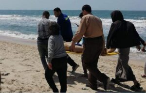 انتشال جثمان غريق المنوفية في مياه العريش.. بعد 4 أيام بحث