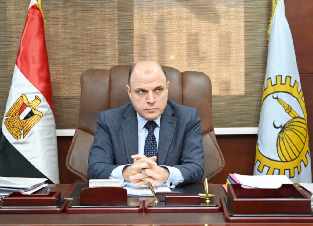 مد مهلة التسجيل للمرة الثانية لإتاحة الفرصة لاستكمال الإجراءات وتقنين الأوضاع