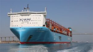 بداية من الغد.. قناة السويس تلغي تخفيض رسوم عبور سفن الحاويات الكبيرة