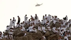 غرامة مالية تصل إلى 20 ألف ريال سعودي .. السعودية تضع عقوبات مشددة على من يحاول أداء الفريضة دون الحصول على تصريح رسمي